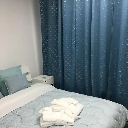 Check-inn - Adults Only *